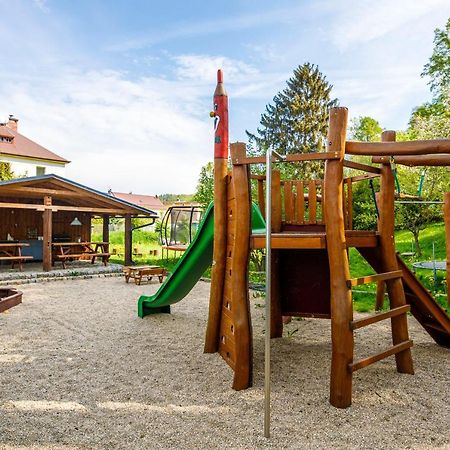 Penzion, Restaurant Gloria Chrastava Εξωτερικό φωτογραφία
