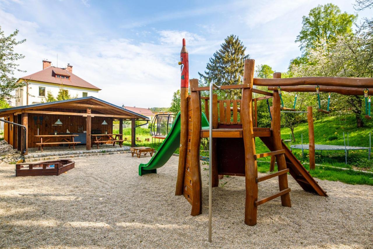 Penzion, Restaurant Gloria Chrastava Εξωτερικό φωτογραφία